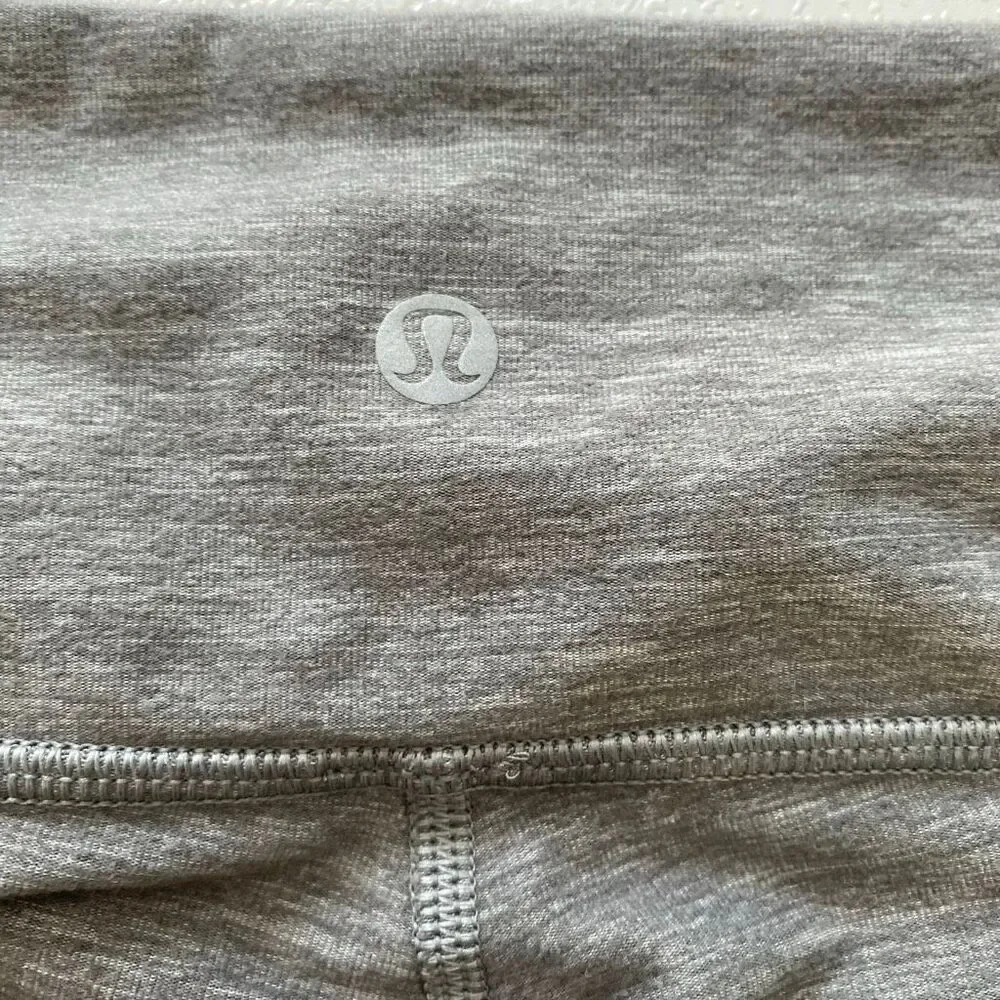 Lululemon Gray Cropped Leggings Size 10 Athleisure Activewear Yoga Pants